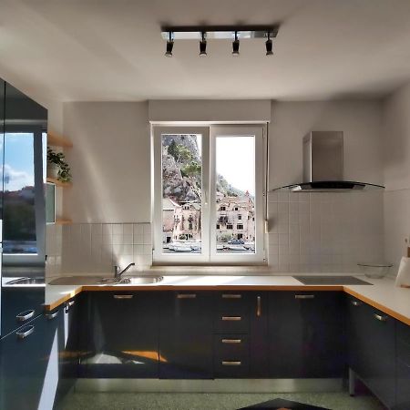 Mitra Zonata Pink Appartement Omiš Buitenkant foto
