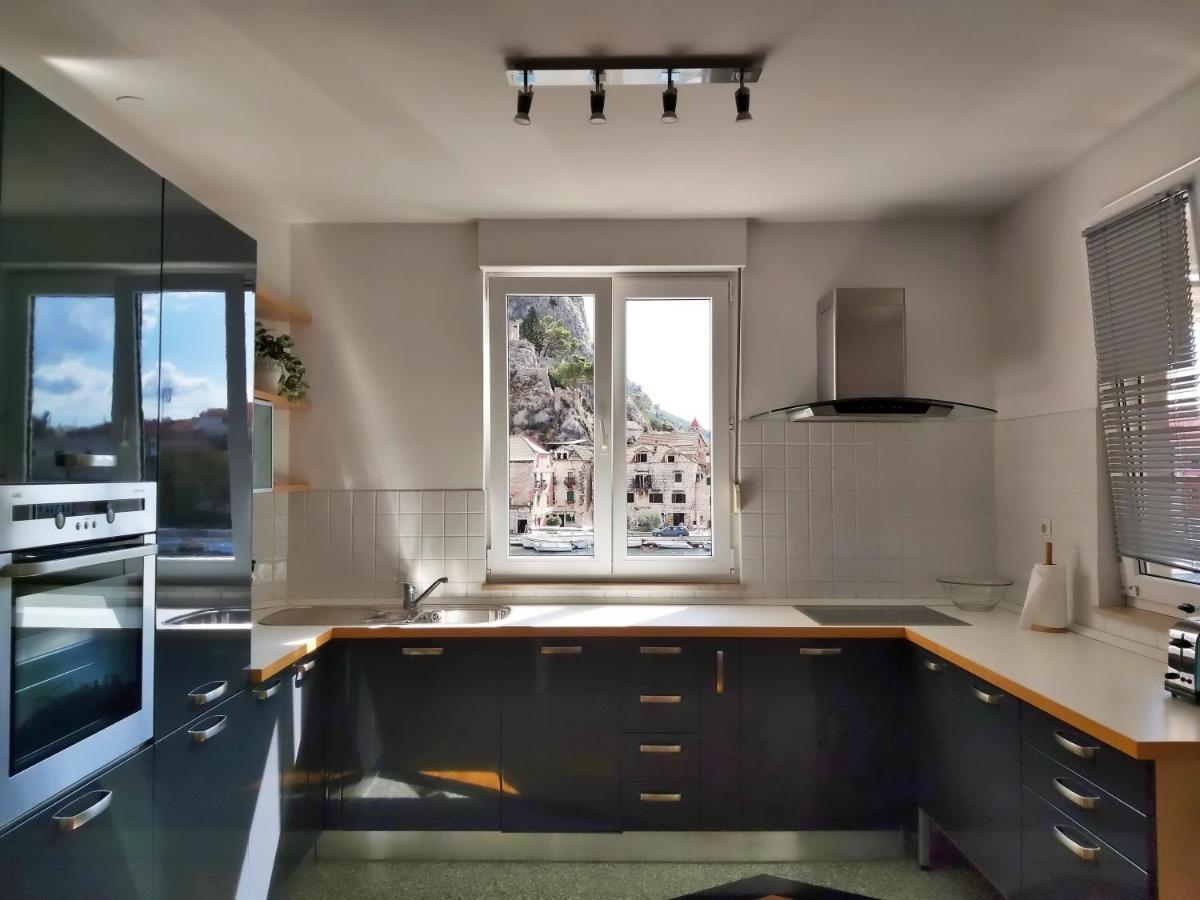 Mitra Zonata Pink Appartement Omiš Buitenkant foto