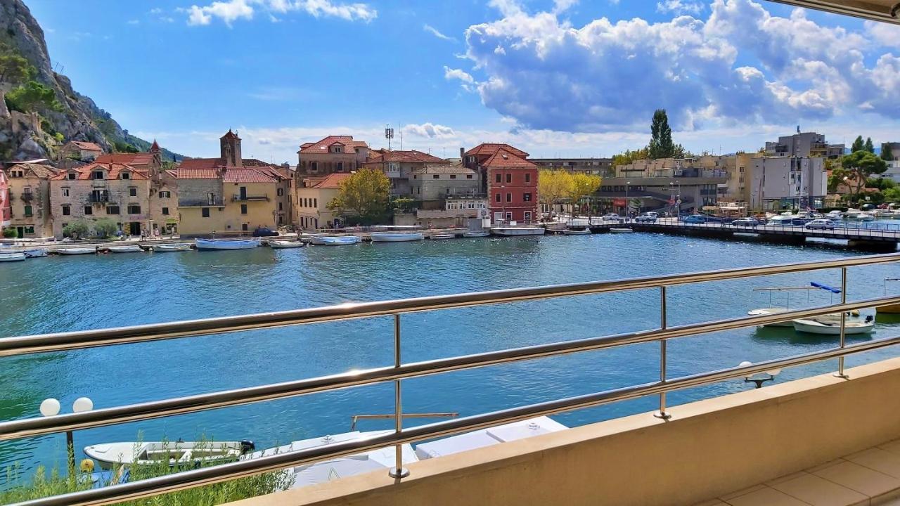 Mitra Zonata Pink Appartement Omiš Buitenkant foto