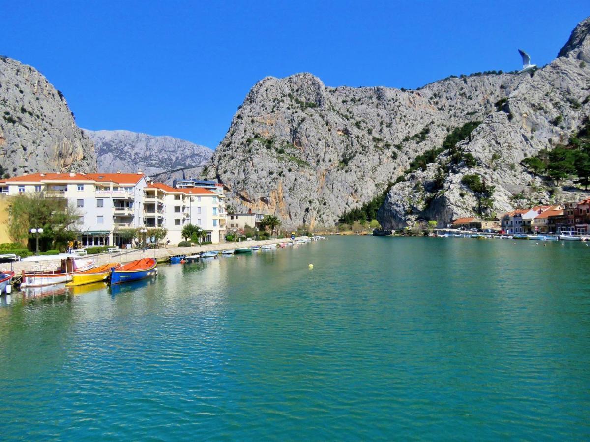 Mitra Zonata Pink Appartement Omiš Buitenkant foto